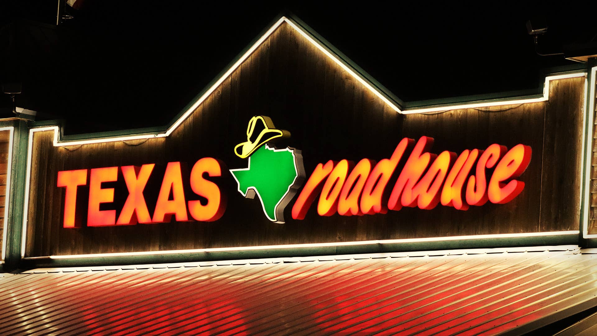 Texas Roadhouse Cooks Up Quarterly Earnings Beat - TheStreet