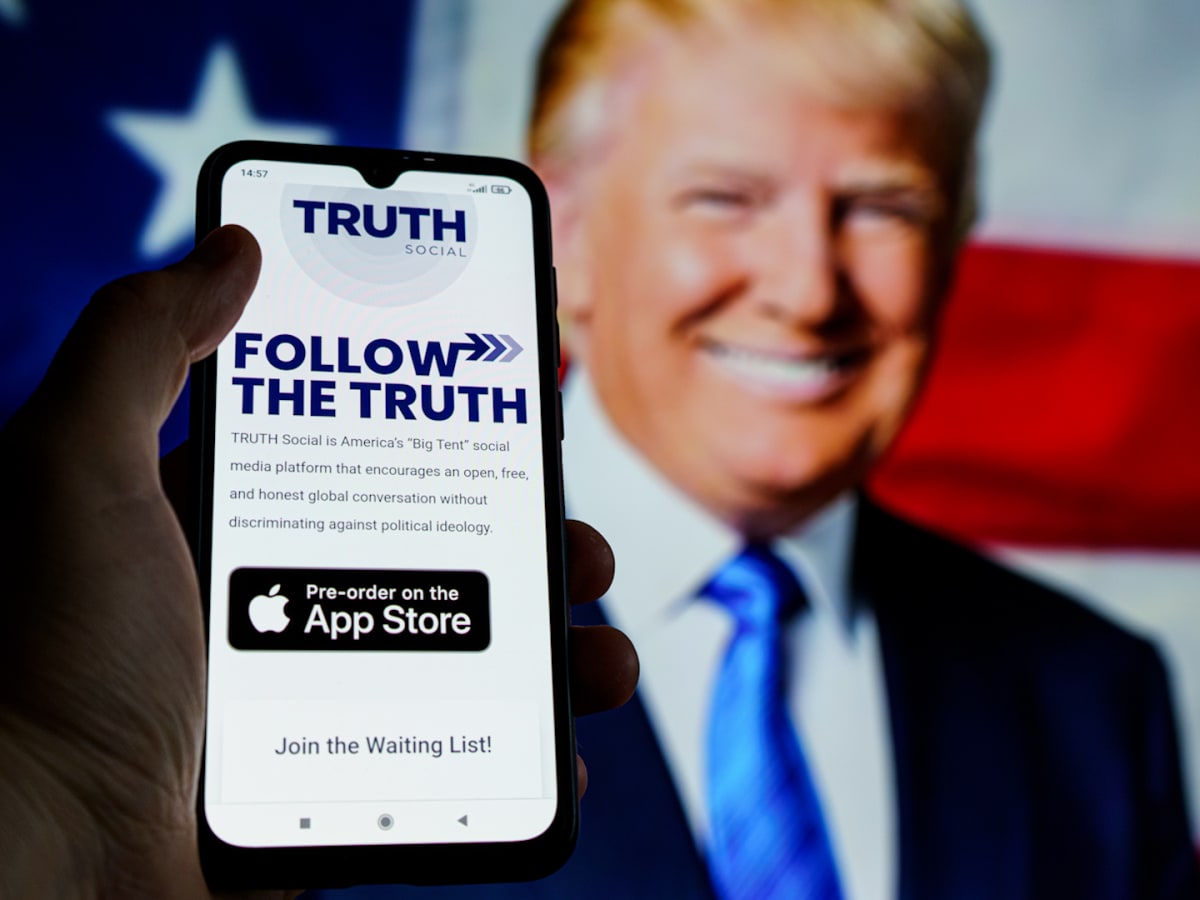 Trump's Truth Social app Could Launch Presidents Day Weekend - TheStreet