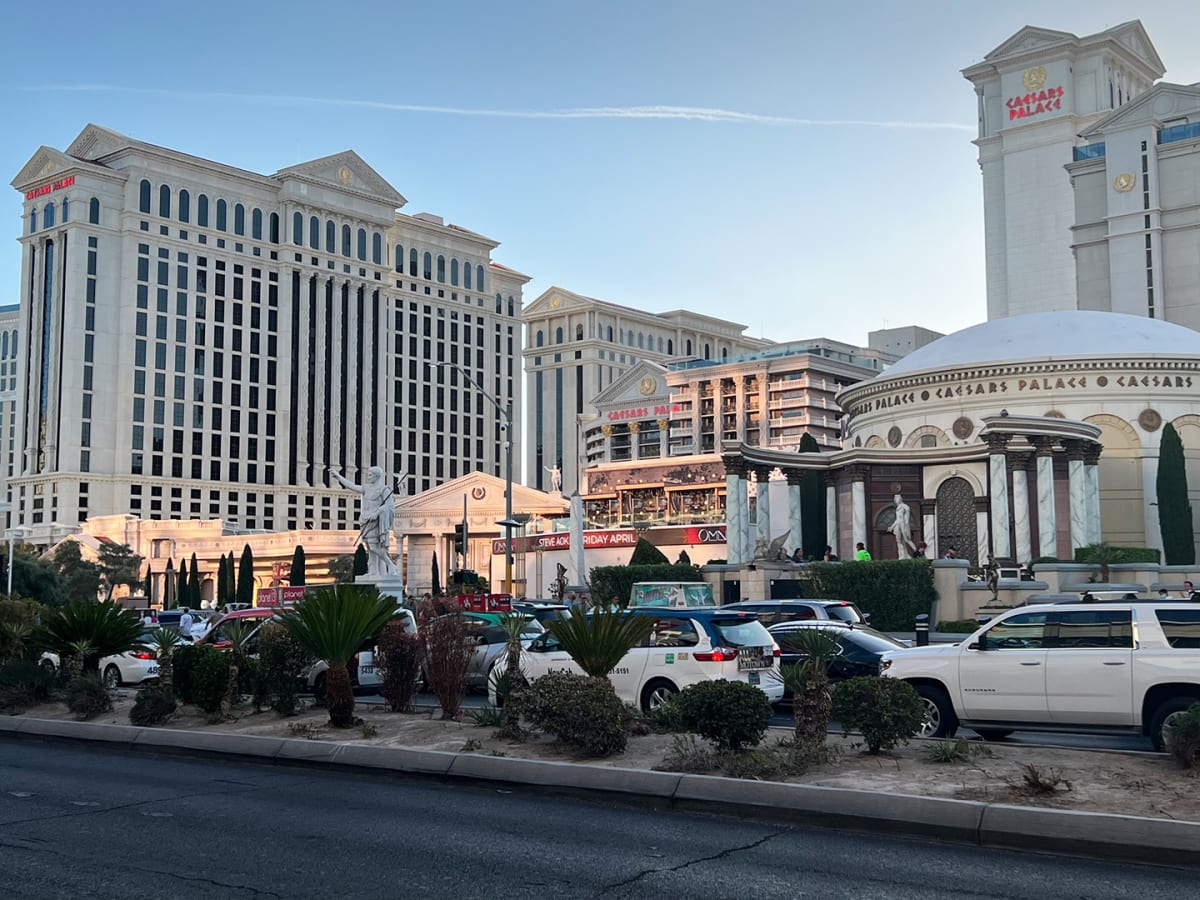 Caesars Reportedly Trying To Sell Flamingo Las Vegas