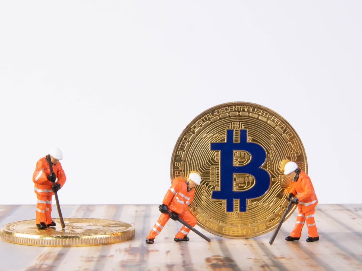 TheStreet Crypto: Riot Blockchain Buys Largest American Crypto Mining Site  for $650 Million - TheStreet Crypto: Bitcoin and cryptocurrency news,  advice, analysis and more