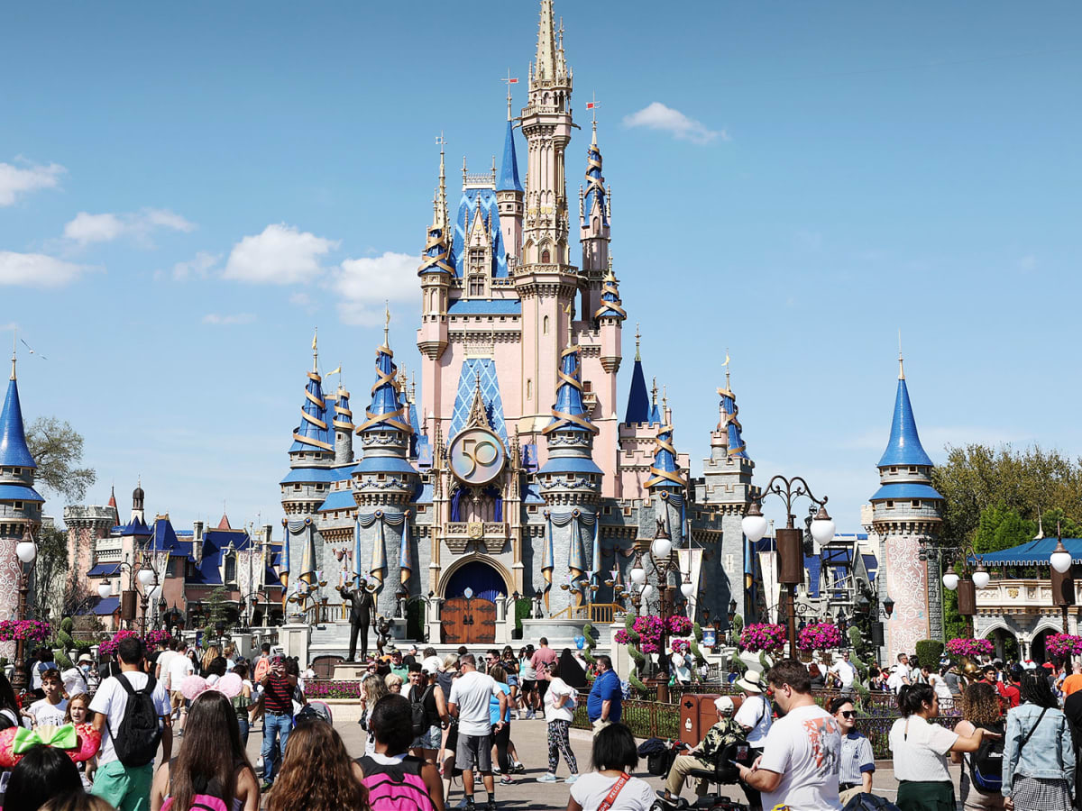 https://www.thestreet.com/.image/ar_4:3%2Cc_fill%2Ccs_srgb%2Cfl_progressive%2Cq_auto:good%2Cw_1200/MTkxMzU1NDk2NTg4OTEyMTYx/disney-world.jpg