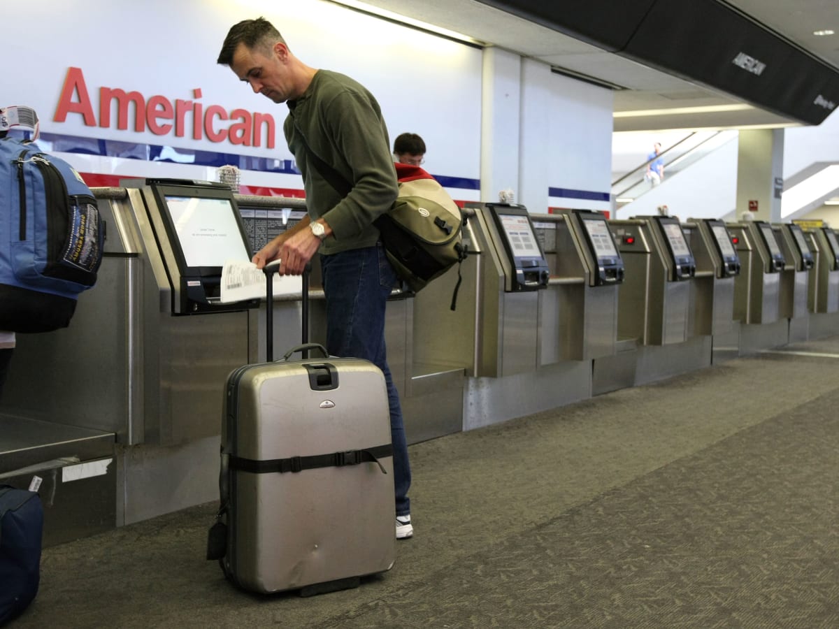 American Airlines hikes luggage charge How much airlines made