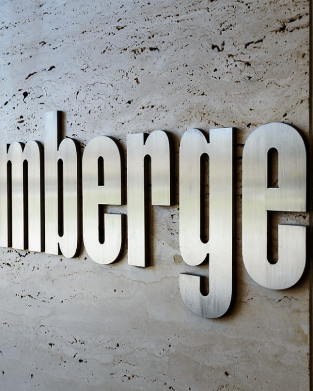 Why Jim Cramer Is Taking a Close Look at Oil