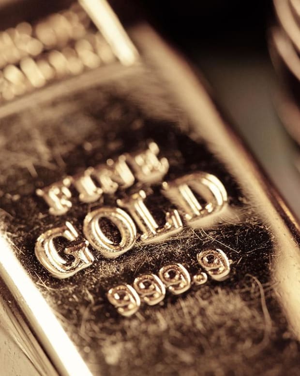 This Is the Optimal Amount of Gold to Hold in a Portfolio, According to Research