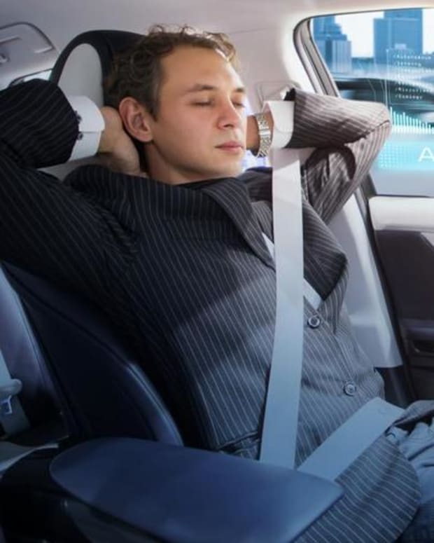 Jim Cramer: Alphabet's Waymo is the Leader, Not Tesla