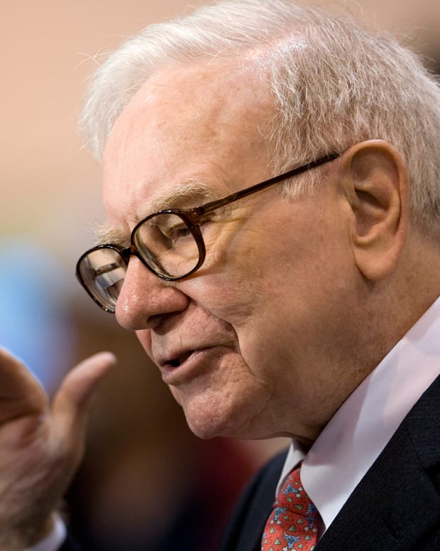 Warren Buffett Dishes on IBM, Deere, and Heading Berkshire Hathaway for 50 Years