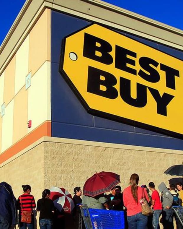 Best Buy Shares Rise on Better-Than-Expected Second Quarter