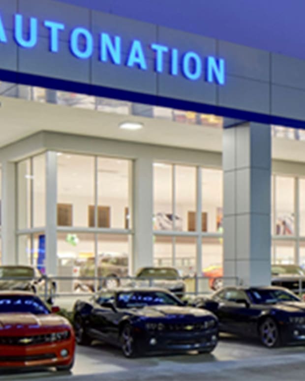 Warren Buffett Should Buy AutoNation Says Berkshire Hathaway Shareholder Mario Gabelli