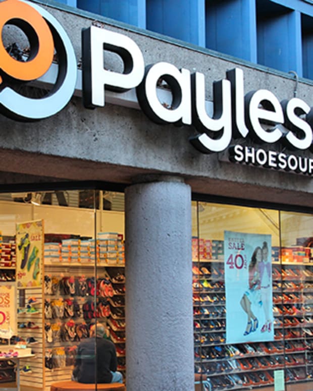 payless shoes moa