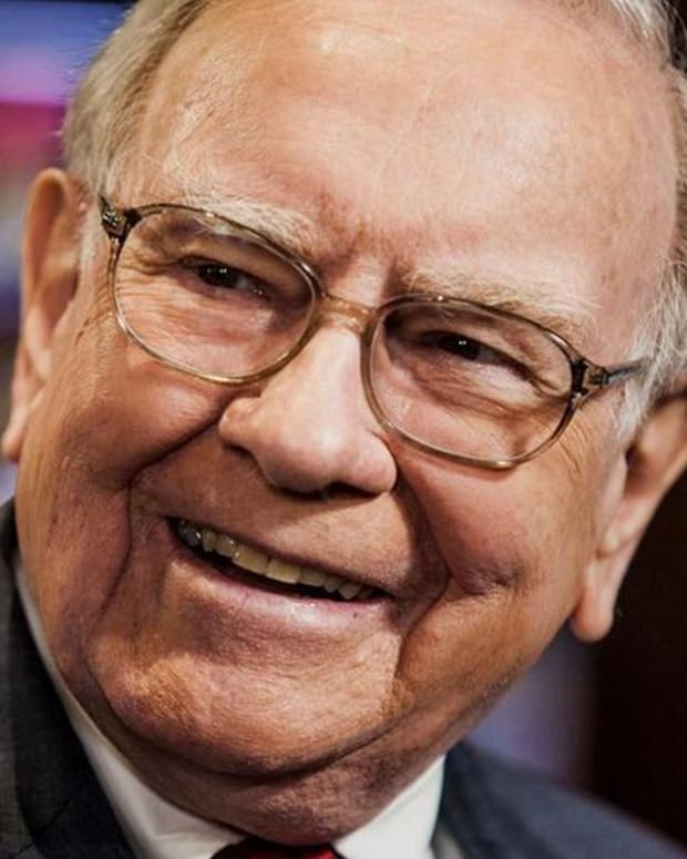 Warren Buffet Holds the Line on Coca-Cola and Is Quadrupling Apple Stake