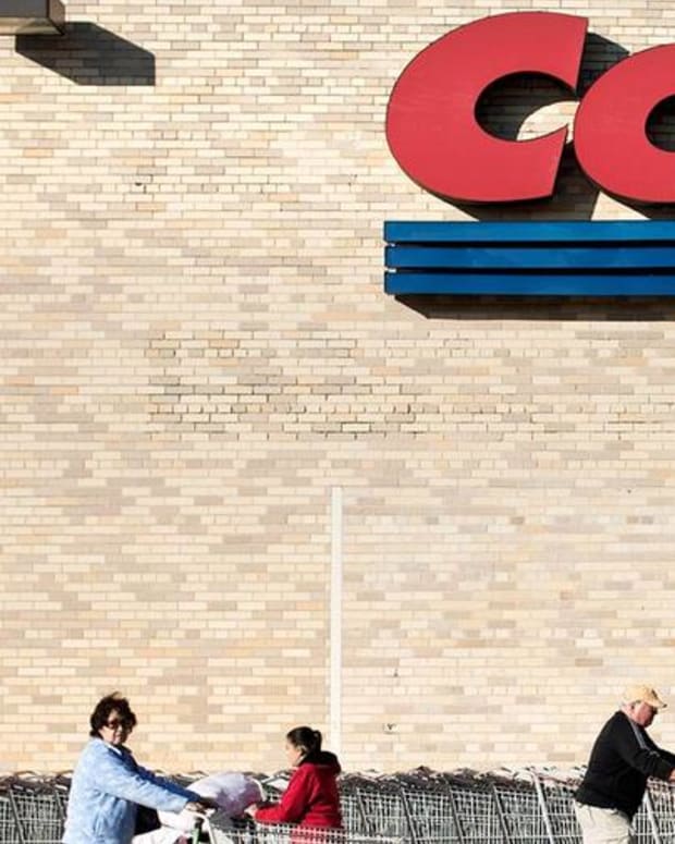 3 Reasons Costco Is Absolutely Killing It