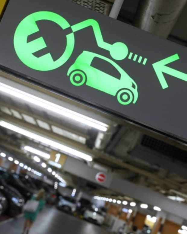 Hong Kong Needs To Plan For Green Future And Help City's Mechanics Learn How To Repair Electric Vehicles, Says Biggest Distributor