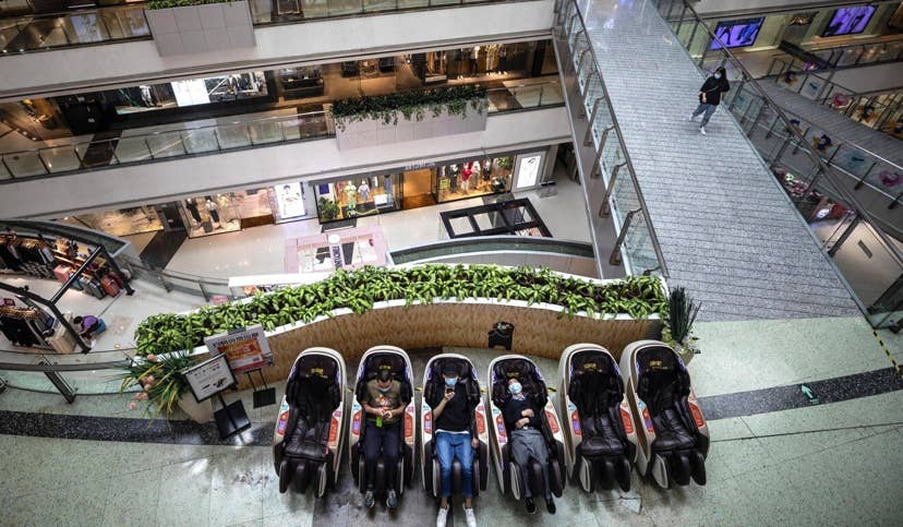 Citywide lockdowns brought China's retail and entertainment sectors to their knees. Photo: EPA-EFE