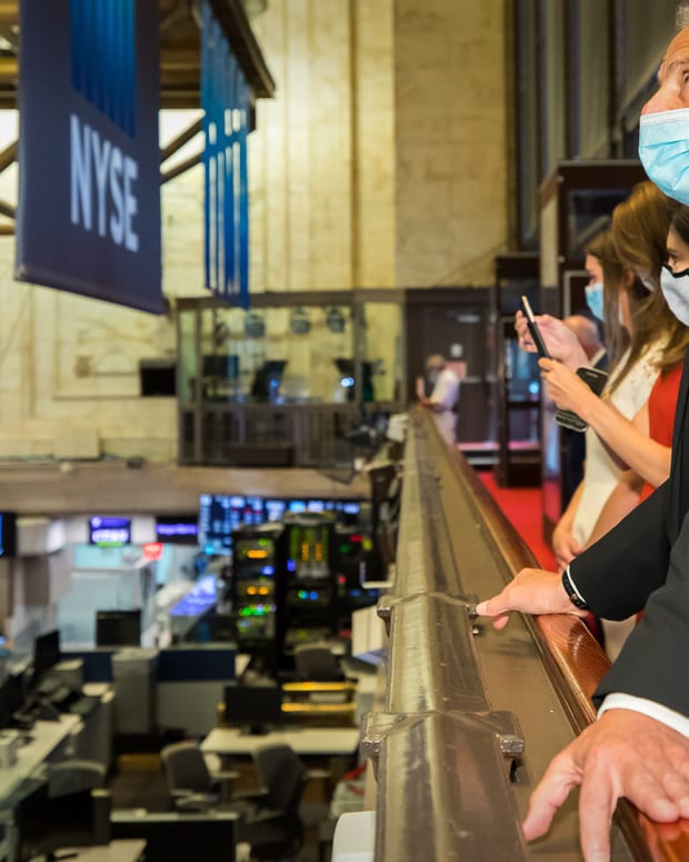 New York Stock Exchange Lead