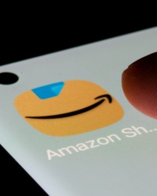 'Made In China, Sold On Amazon' Merchants Scramble To Minimise Losses After US Platform Closes Over 50,000 Chinese Shops