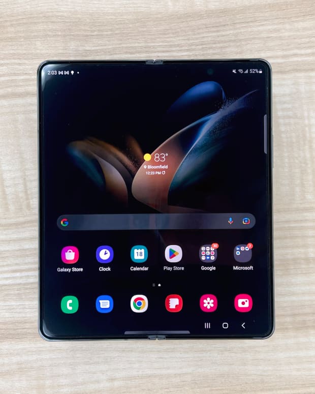2-samsung galaxy z fold 4 review