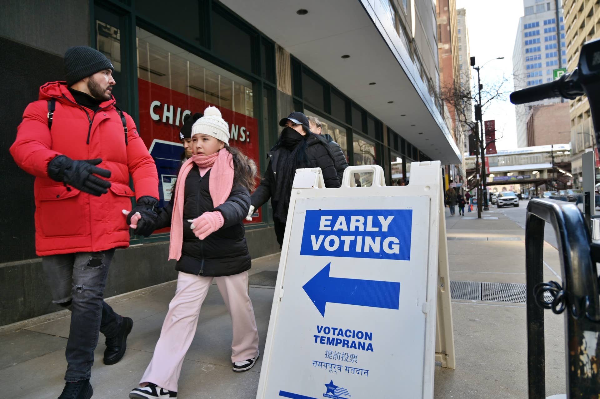 State Street during the Illinois Primary Election in the Loop on March 17, 2026, as Illinois holds its General Primary Election.(Photo: Jacek Boczarski/Anadolu Agency via Getty Images) (Photo by Jacek Boczarski/Anadolu via Getty Images)