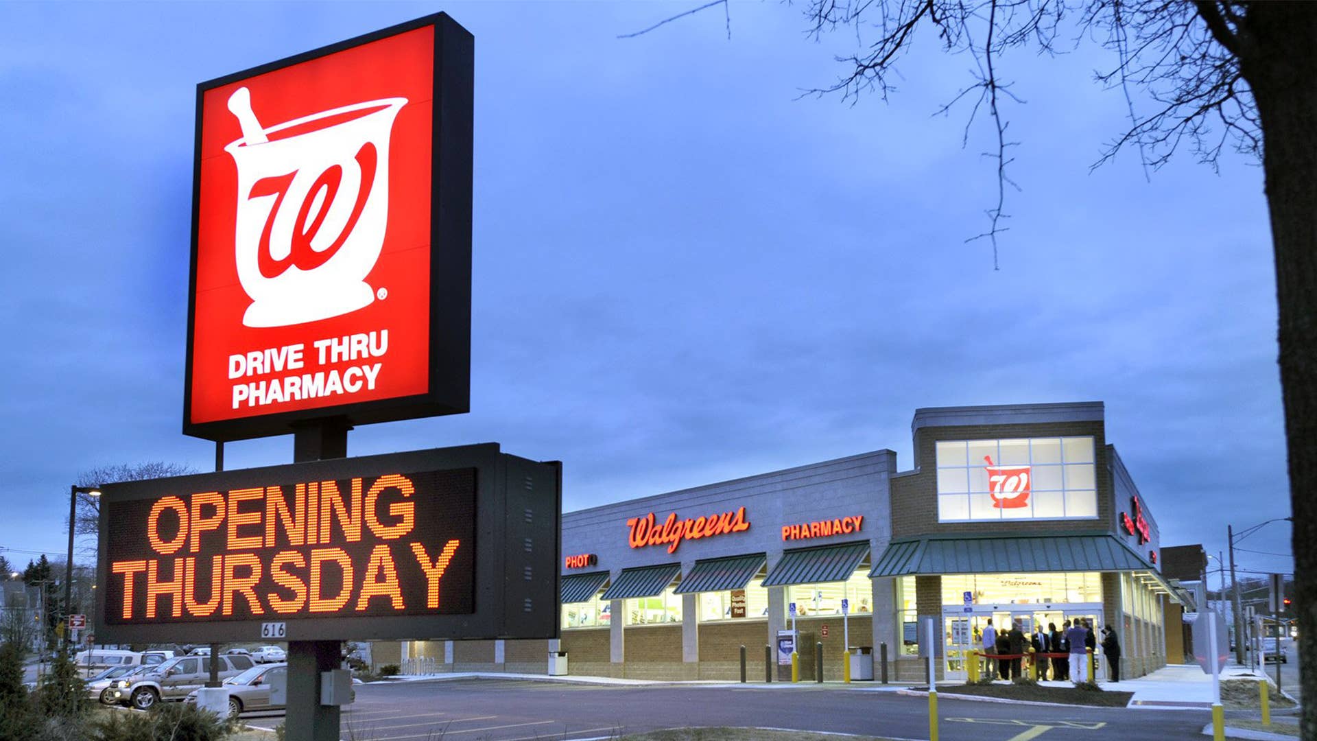 Me Within 1 Mi WALGREENS - Updated January 2026 - 13 Photos - 4201 13th