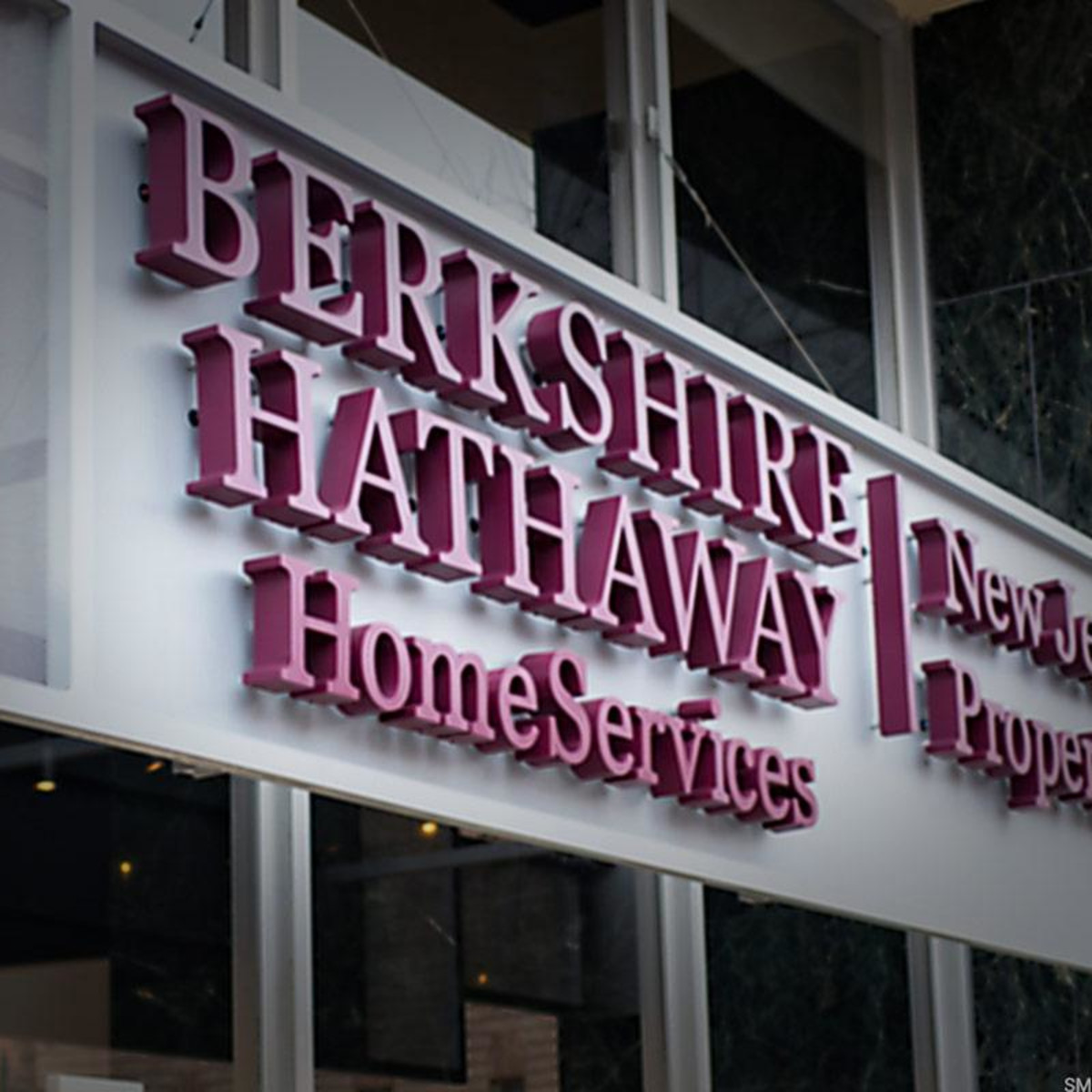 What Is Berkshire Hathaway and What Does It Do? - TheStreet