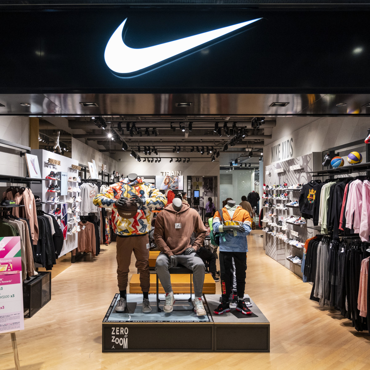 nike clothing outlet store