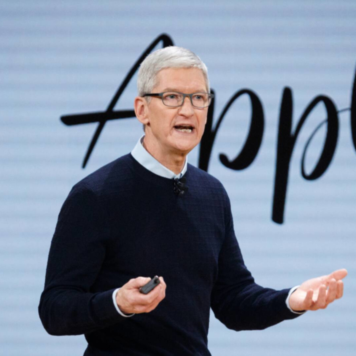 Top analyst sends Apple CEO bold message about its future - TheStreet
