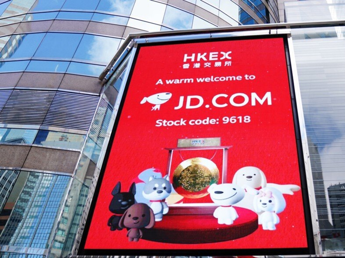 JD.com Tops Earnings Forecasts; e-Commerce Users Near 500 Million -  TheStreet