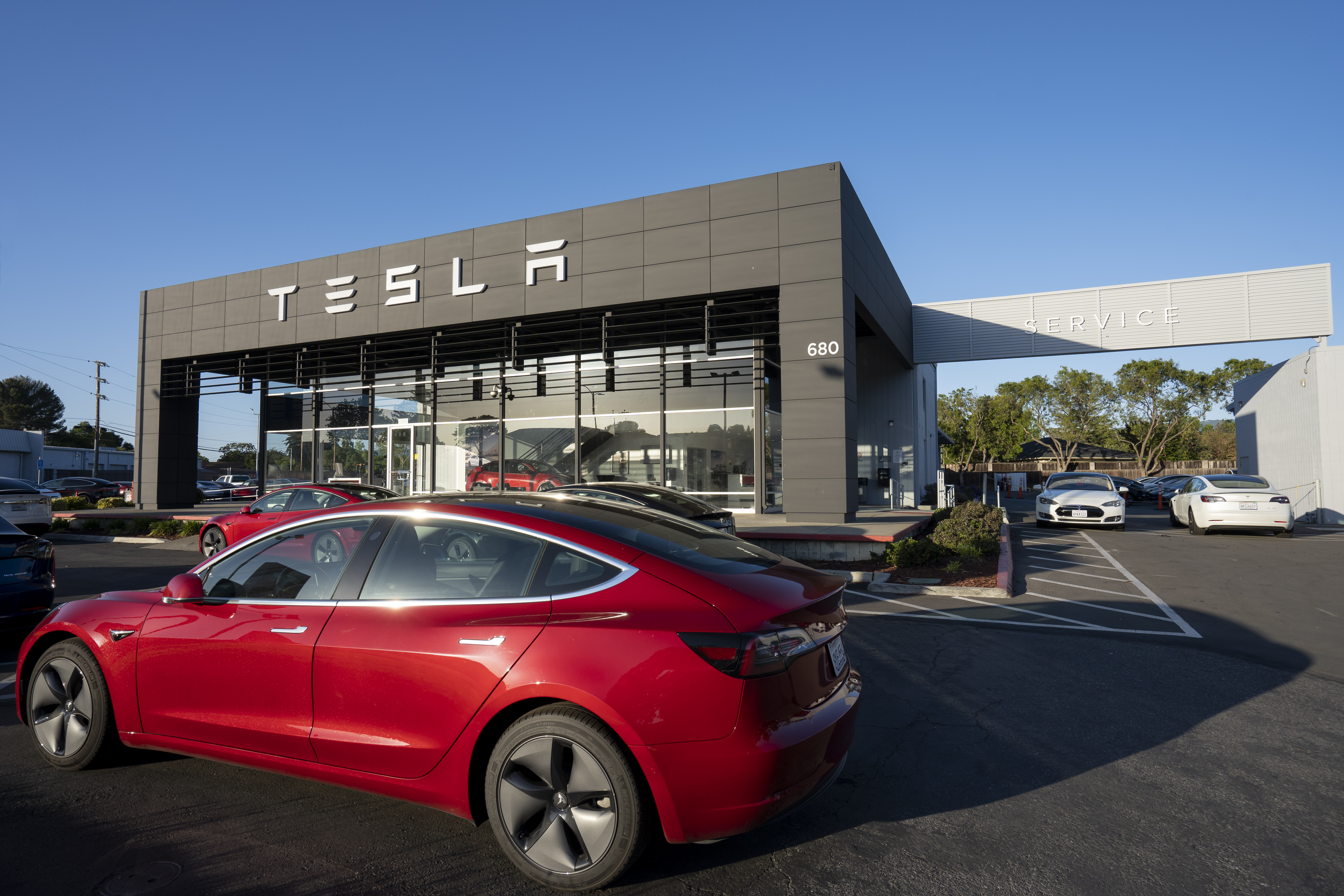 Morgan Stanley tweaks Tesla stock price target with a twist - TheStreet