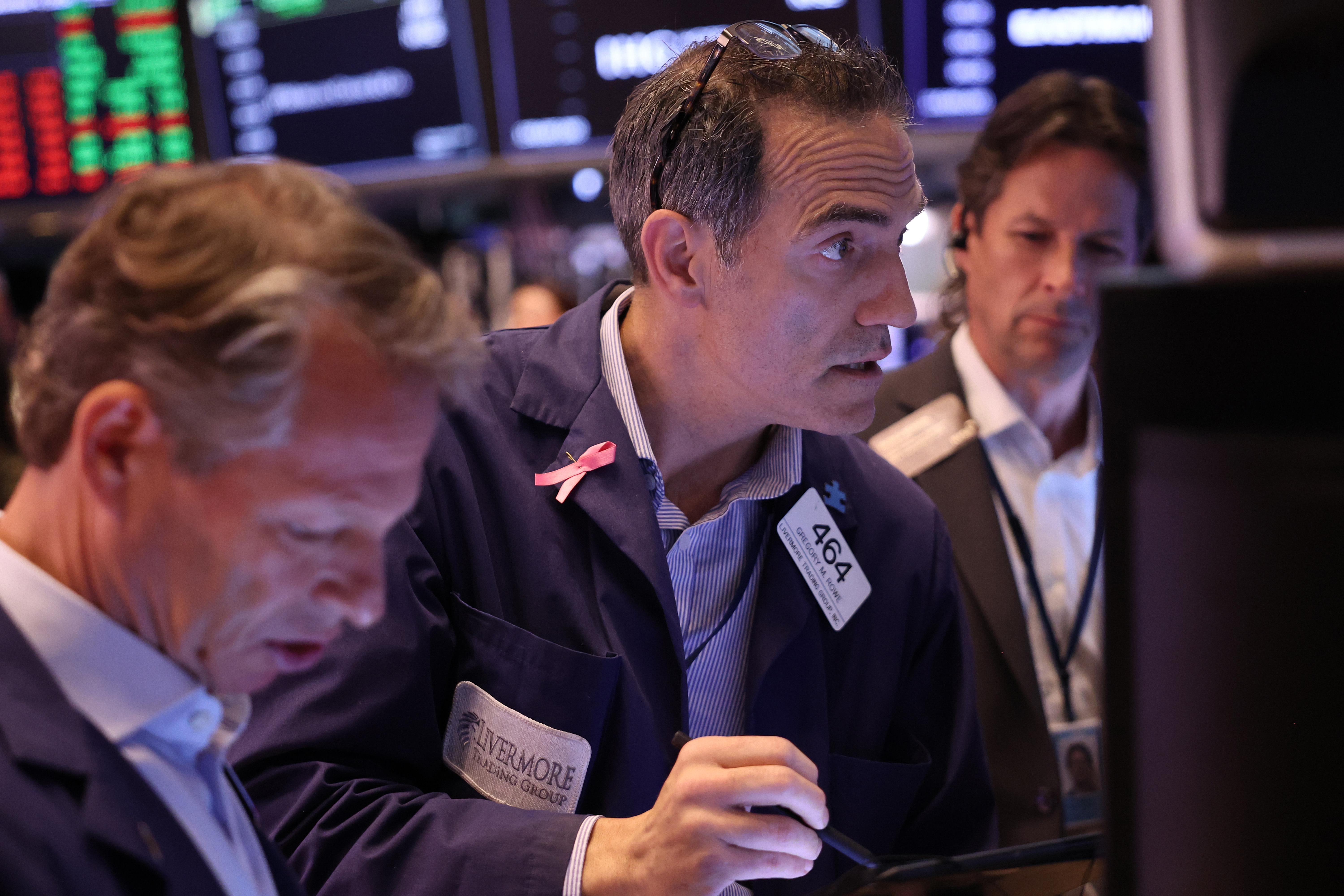 Billionaire fund manager sends blunt message on S&P 500 bear market risk -  TheStreet