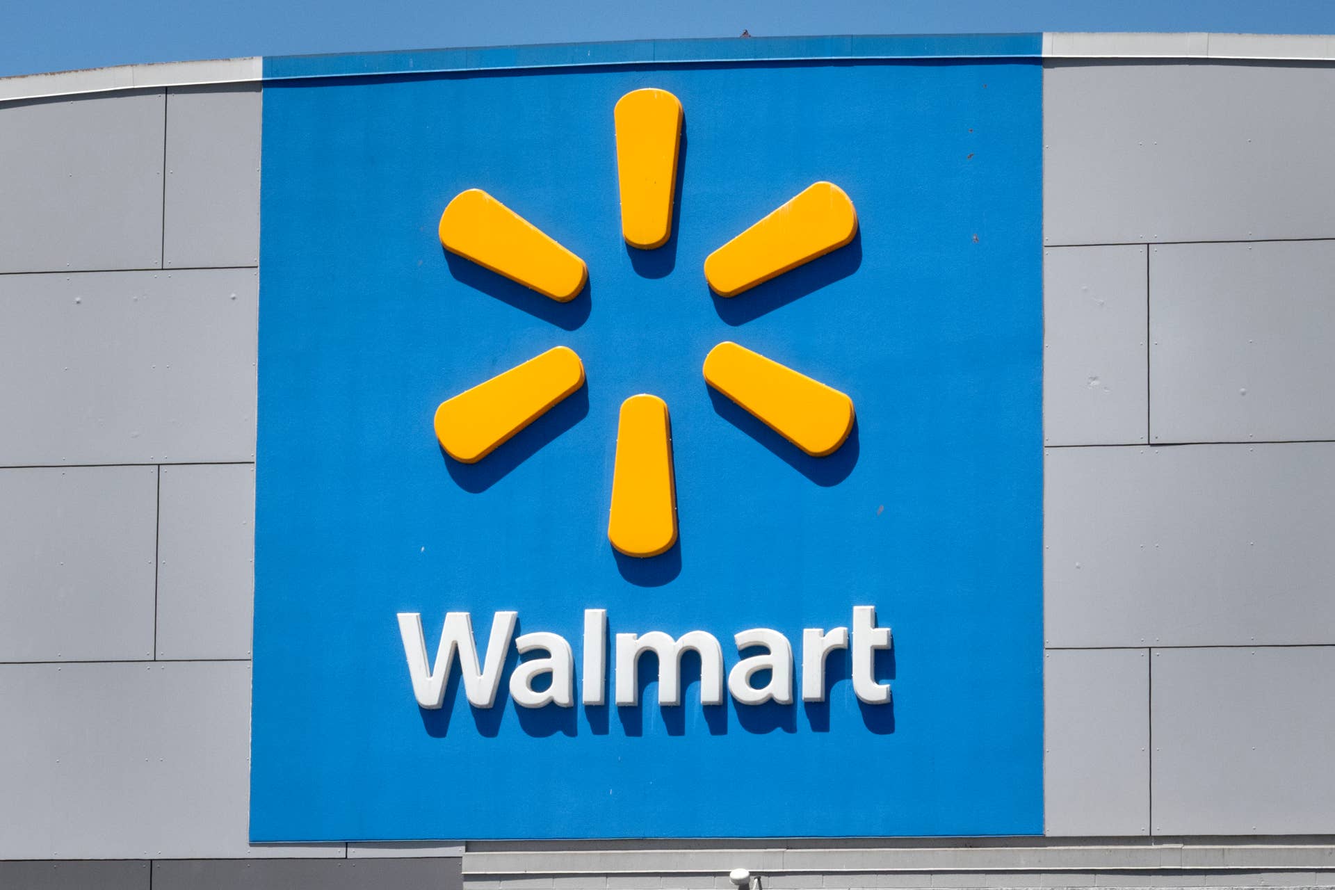 More Americans admit to shoplifting from Walmart as inflation climbs