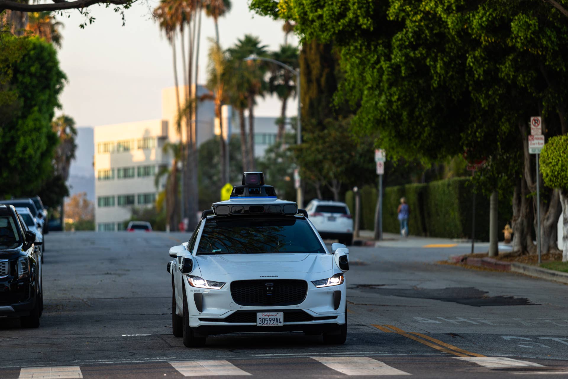 Robotaxis crash less. So why isn't your insurance cheaper?