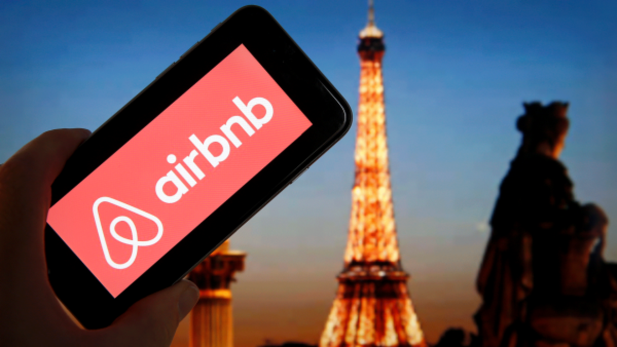 Analysts adjust Airbnb stock price target on bookings report