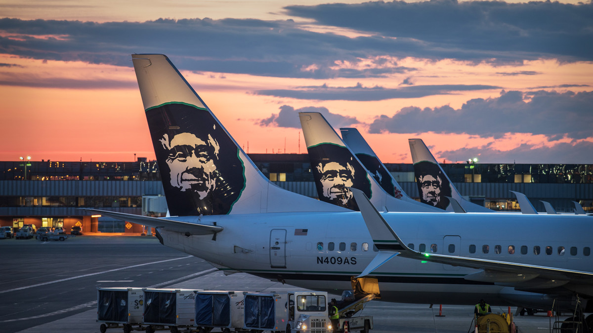 Alaska Air grounds 737 Max planes after fuselage rupture