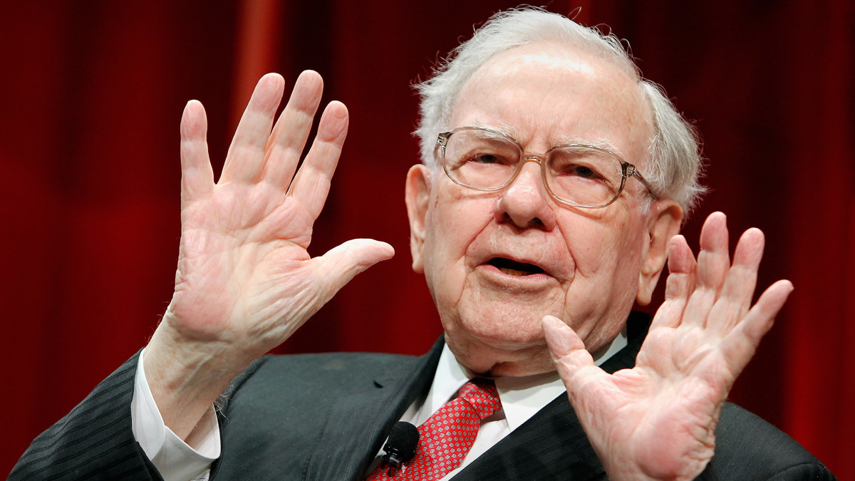 Analysts weigh in on Warren Buffett's Berkshire Hathaway ahead of its meeting