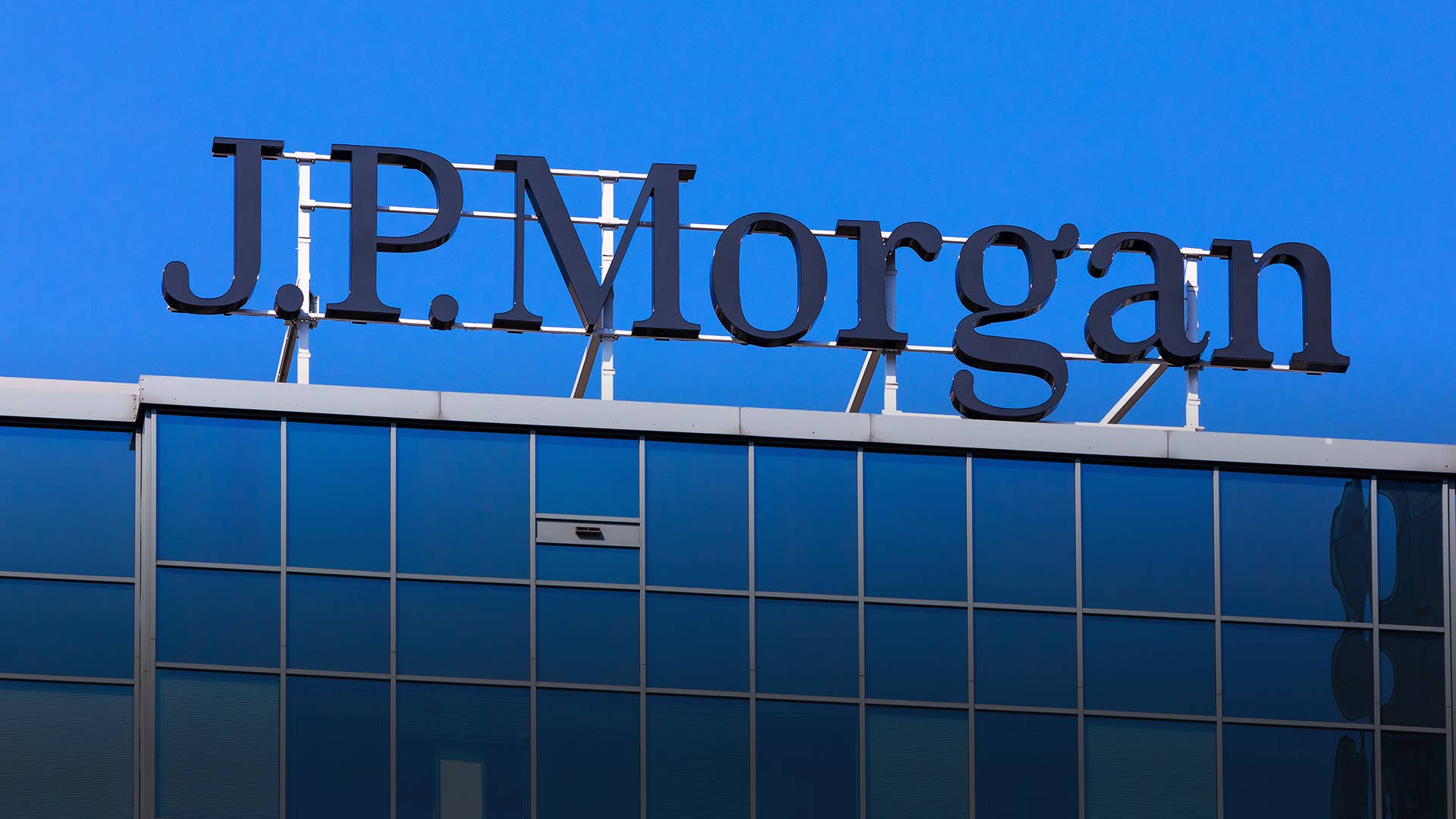 JPMorgan resets price target on this AI dividend stock