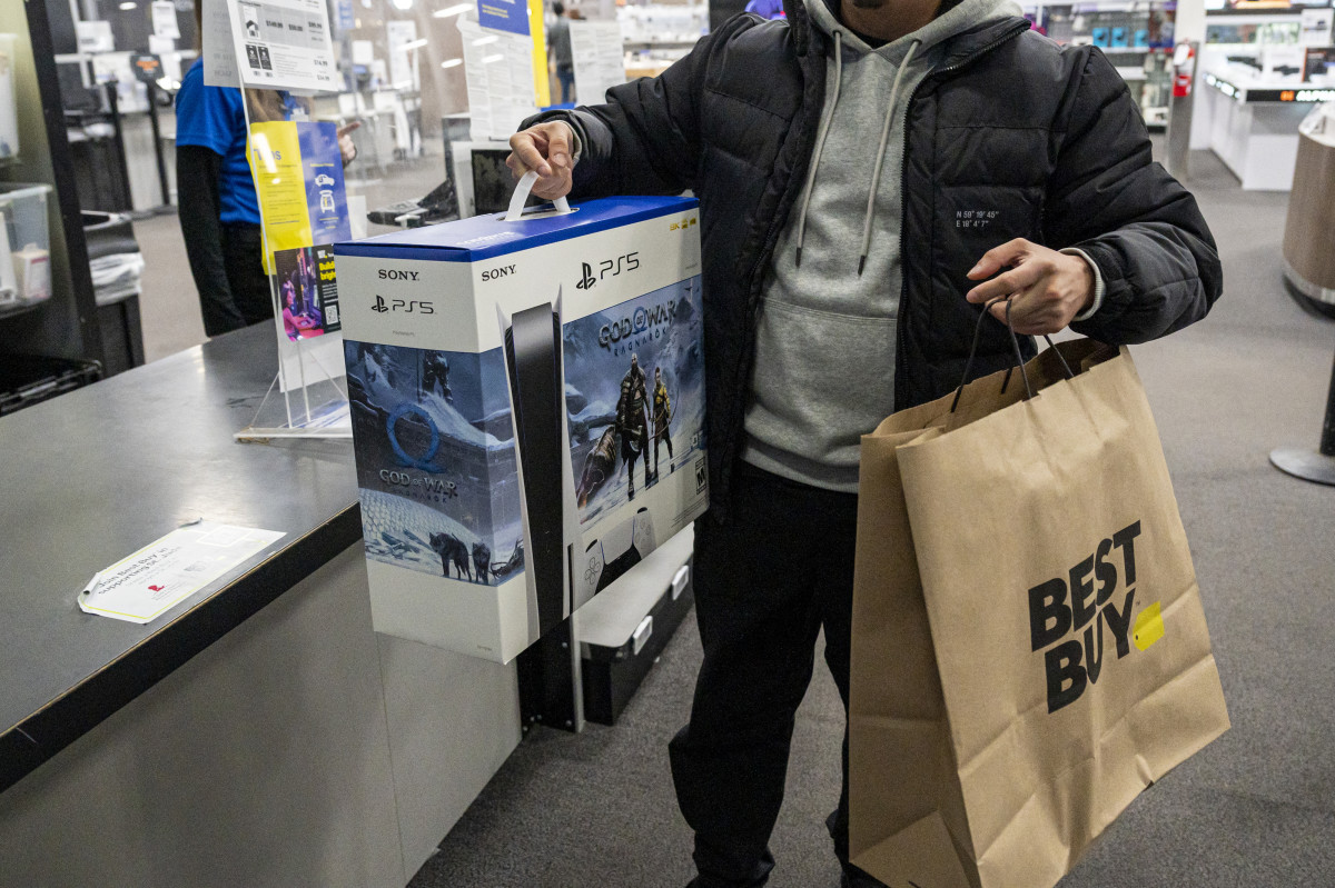 Analysts revamp Best Buy stock price targets after earnings