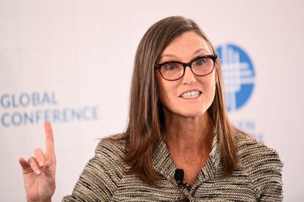 Cathie Wood dumps shares of top cryptocurrency stock