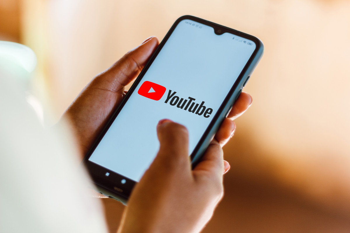 YouTube makes another controversial move against ad-blockers thumbnail