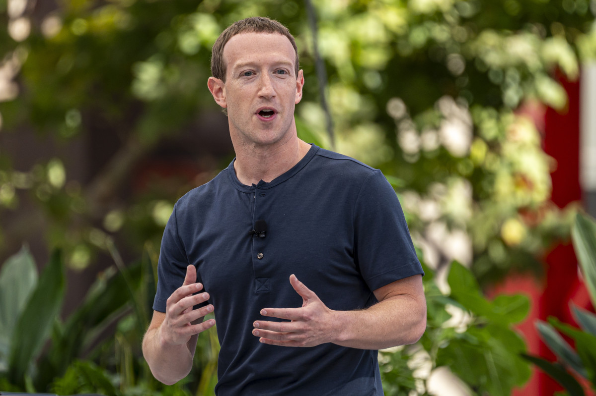 Analysts revise Facebook parent Meta stock price targets before earnings