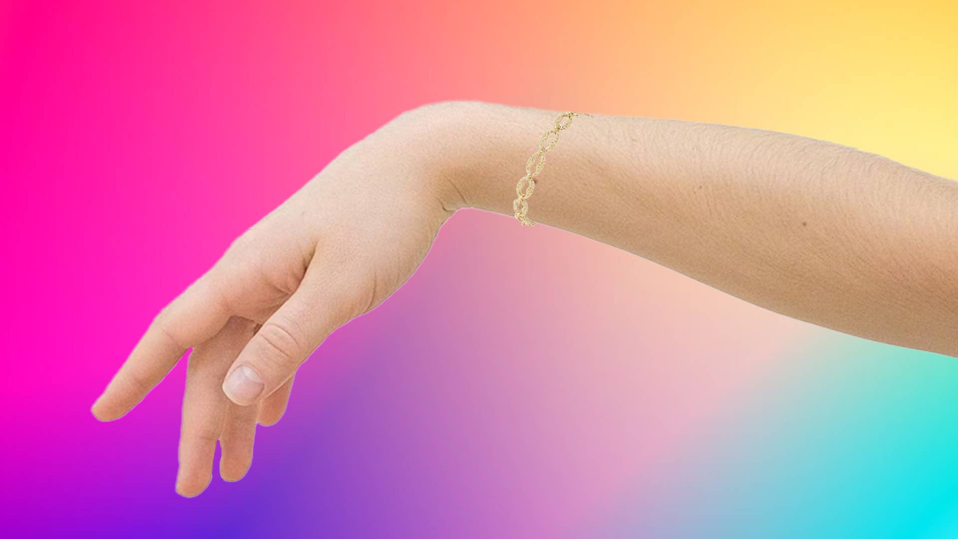 This $135 gold-plated link bracelet is on sale for only $60, just in time for gift-giving season