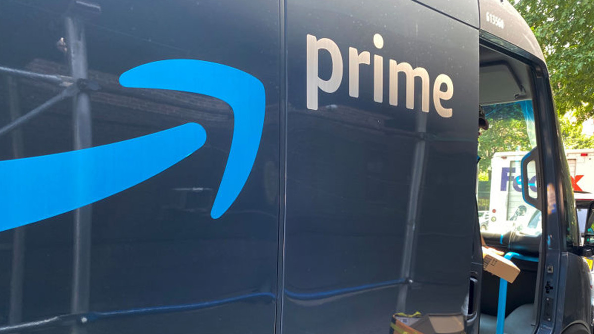 Amazon is selling $60 JBL headphones for only $30