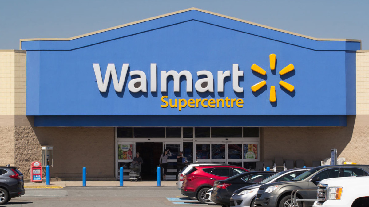 Walmart is selling a 'beautiful' farmhouse floor lamp for just $60