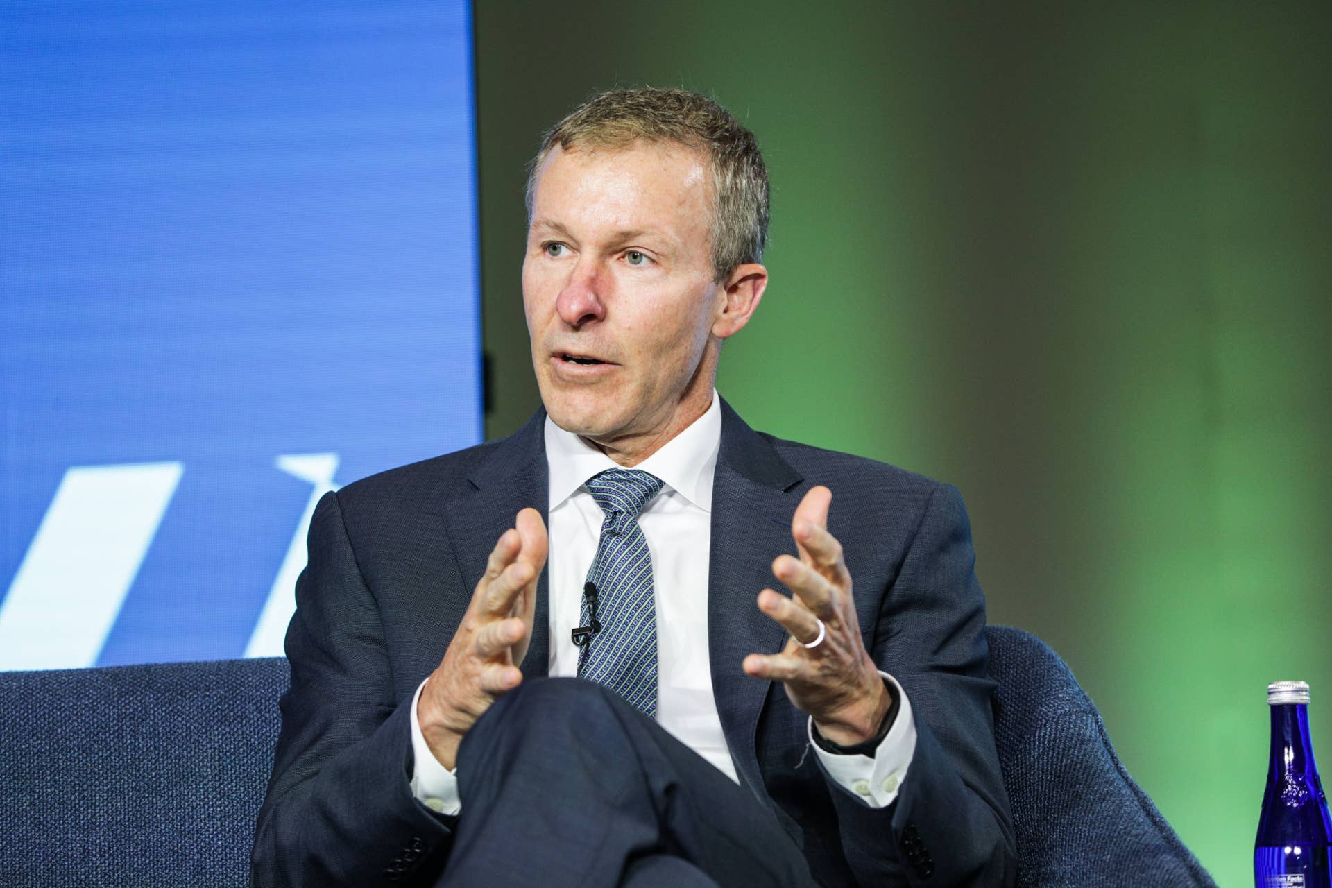 United Airlines CEO drops bombshell on 44-year-old carrier