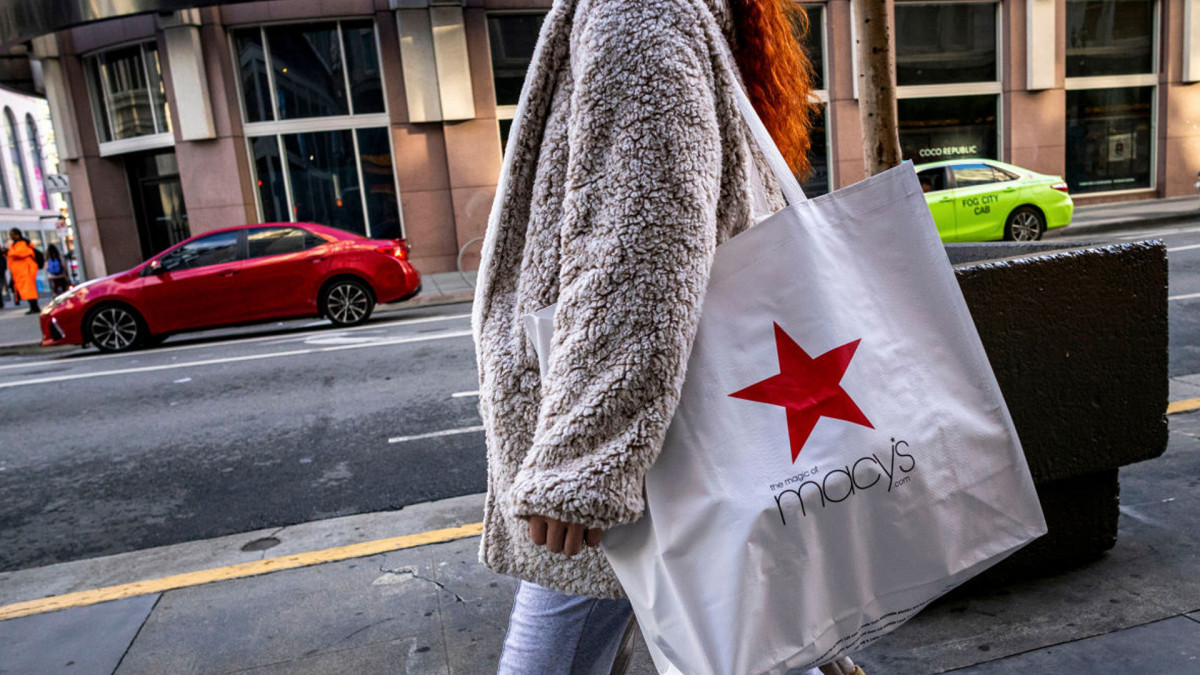 Macy's is selling a $90 reversible quilt and tote bag set for $27