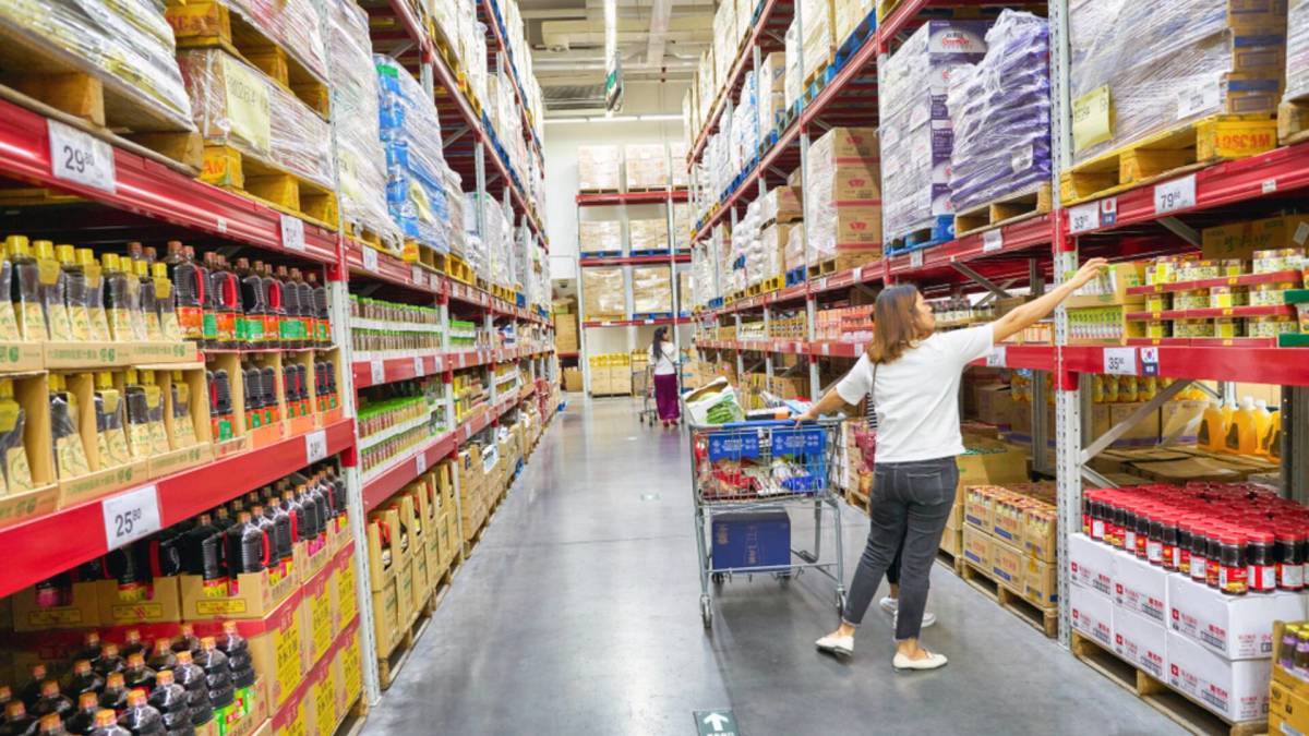 84-year-old Dividend King tops $1 trillion valuation milestone