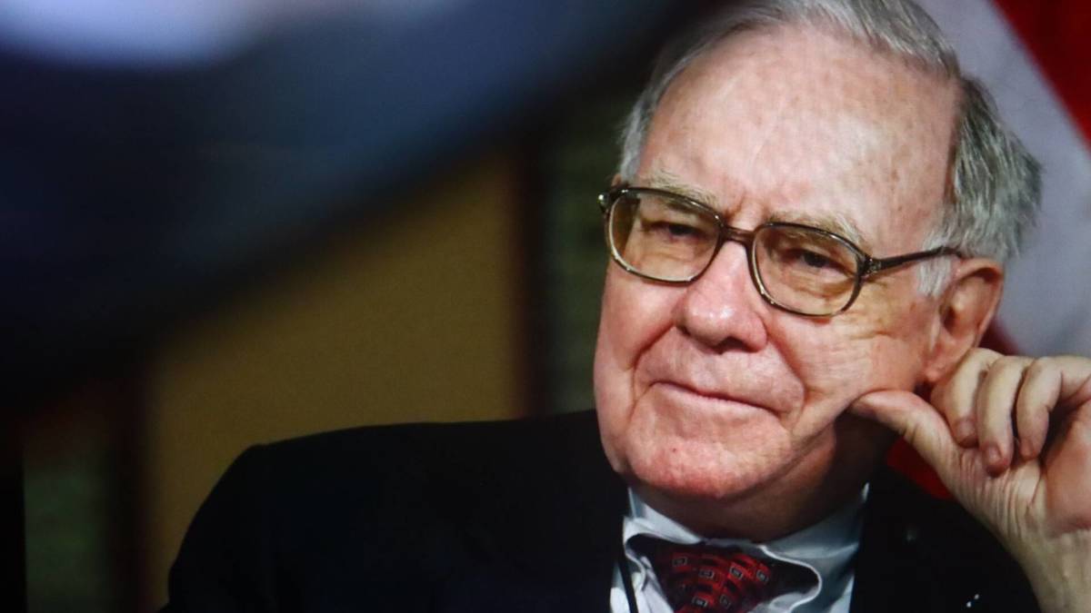 Warren Buffett's surprising investing preference: silver, not gold