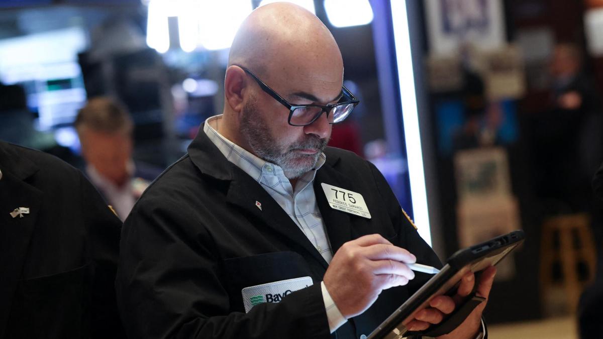 NVDA, PLTR, small cap stock bets reset after Greenland U-turn