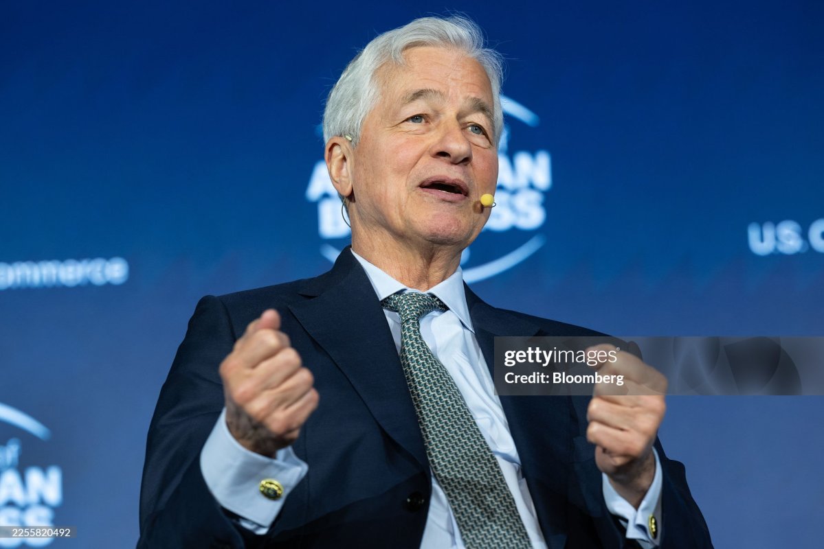 Trump sues Dimon, JPMorgan in $5B lawsuit