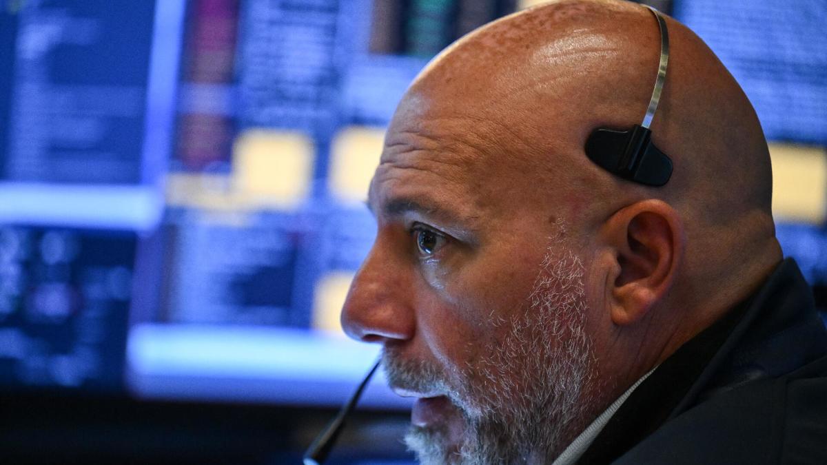 Top analyst says stock market sell-off is actually healthy