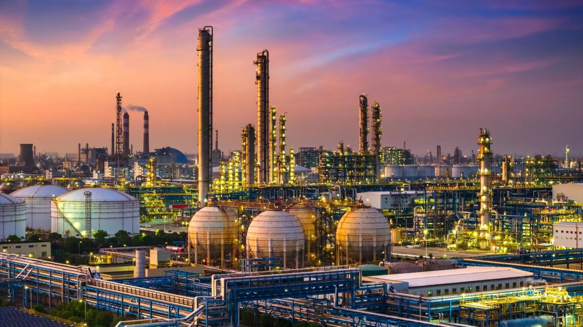 Valero CEO grabs billion dollar Venezuela oil advantage