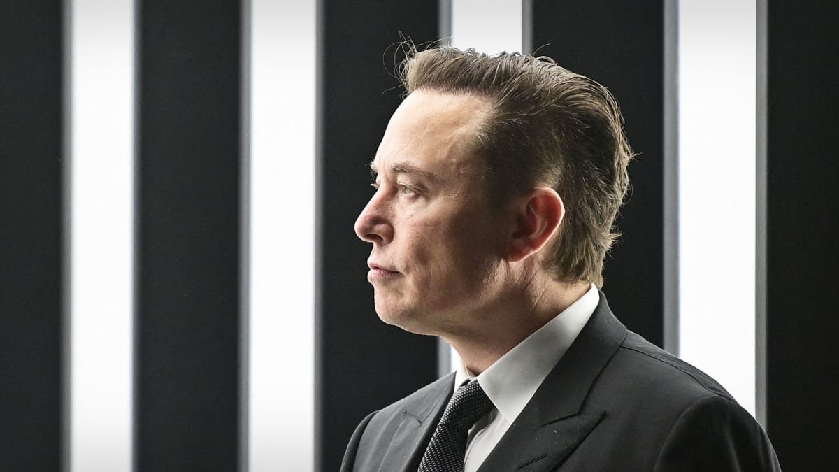 Elon Musk Has Tough Questions About the War in Ukraine